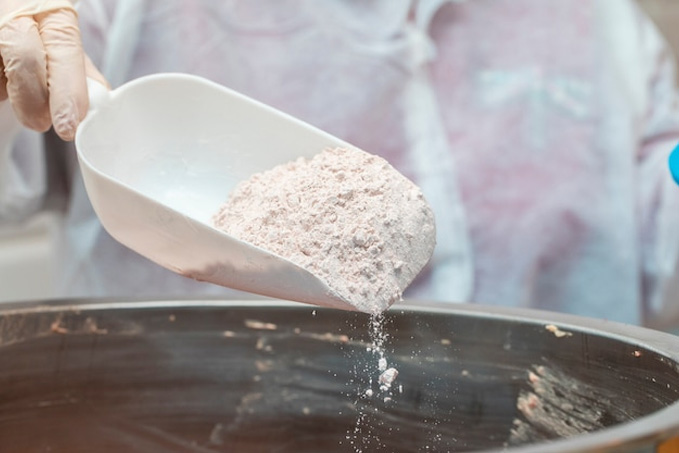 sodium-gluconate-is-used-in-biochemistry-biotechnology-medicine-environmental-protection-oil-field-industry-cosmetics-food-additives-and-other-fields-6.jpg